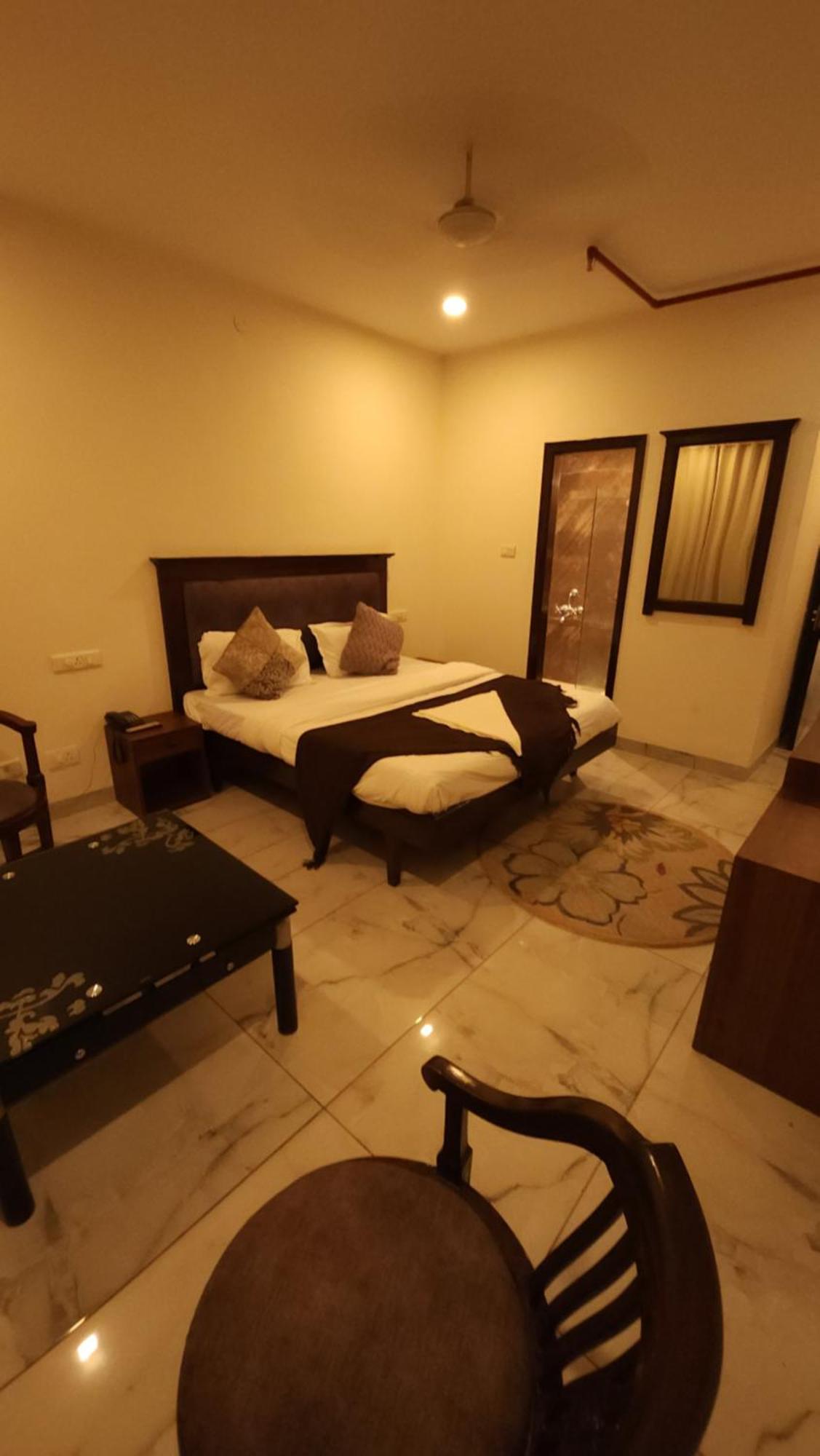Hotel Bliss Stay Chandīgarh Exteriér fotografie